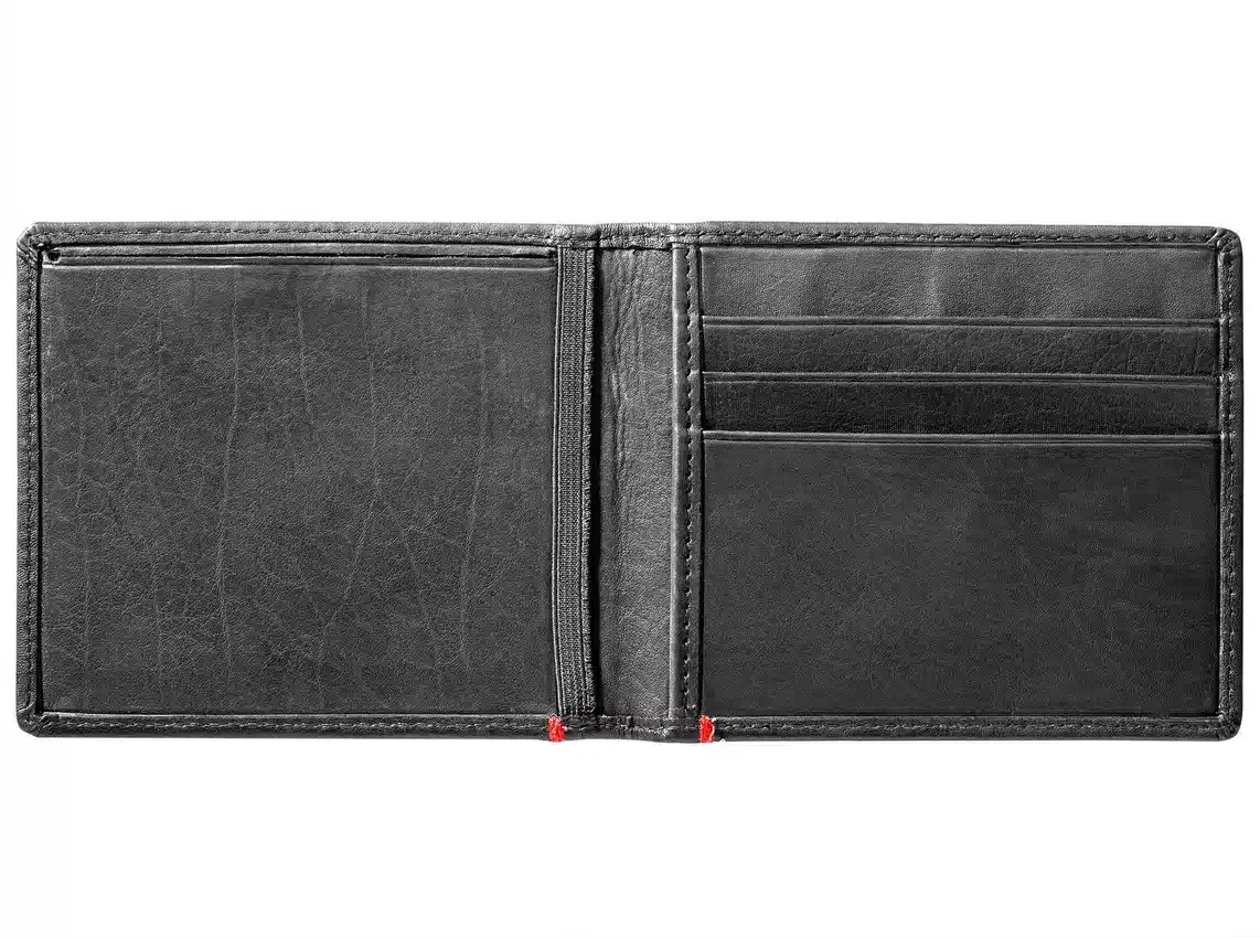 Cartera de cuero negro con diseño de placa metálica en forma de pica Cartera de cuero negro con diseño de placa metálica en forma de pica