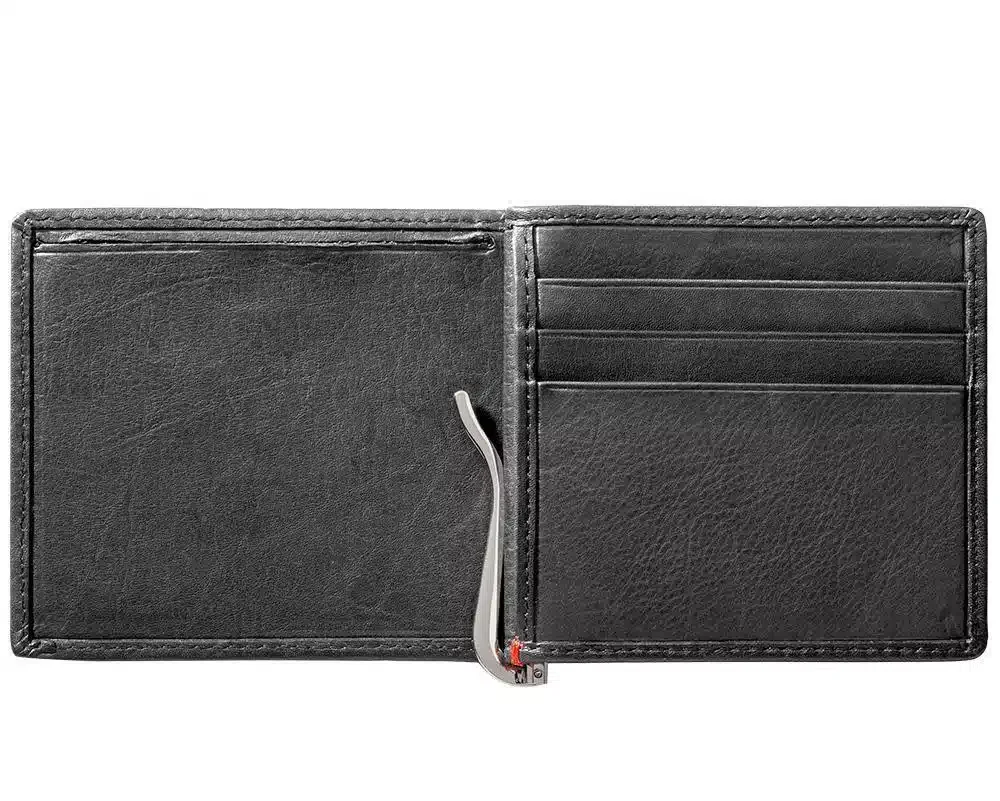 Cartera de cuero negro con diseño de placa metálica en forma de pica Cartera de cuero negro con diseño de placa metálica en forma de pica