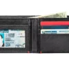 Cartera de cuero negro con diseño de placa metálica en forma de pica Cartera de cuero negro con diseño de placa metálica en forma de pica