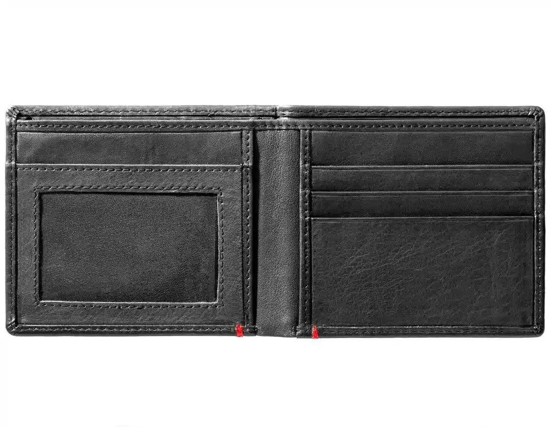 Cartera de cuero negro con diseño de placa metálica en forma de pica Cartera de cuero negro con diseño de placa metálica en forma de pica