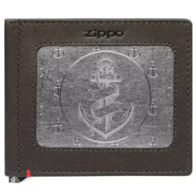 Cartera de piel color moca con diseño de placa metálica con ancla Cartera de piel color moca con diseño de placa metálica con ancla
