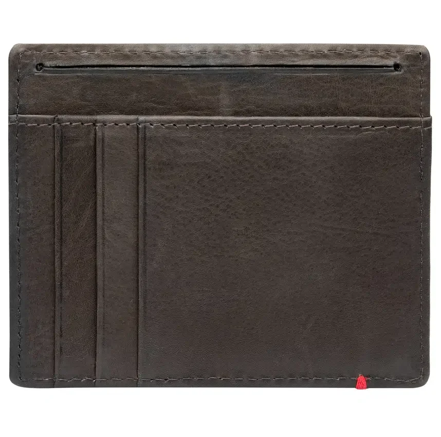 Cartera de piel color moca – Diseño con placa metálica vikinga Cartera de piel color moca – Diseño con placa metálica vikinga