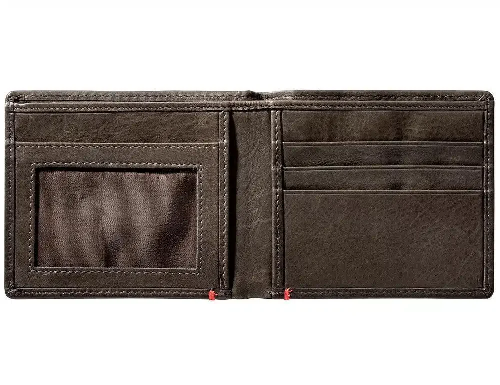 Cartera de piel color moca – Diseño con placa metálica vikinga Cartera de piel color moca – Diseño con placa metálica vikinga
