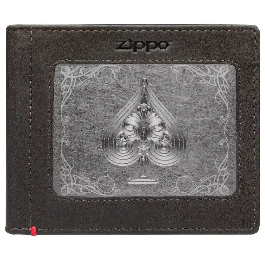 Cartera de piel color moca – Diseño con placa metálica en forma de pica Cartera de piel color moca – Diseño con placa metálica en forma de pica