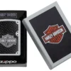 Diseño con el escudo de Harley-Davidson® en fibra de carbono