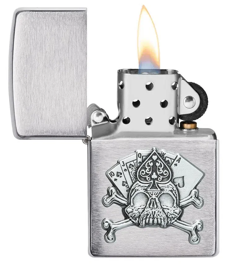 Diseño con emblema de calavera y naipes Diseño con emblema de calavera y naipes