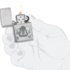 Diseño con emblema de calavera y naipes Diseño con emblema de calavera y naipes