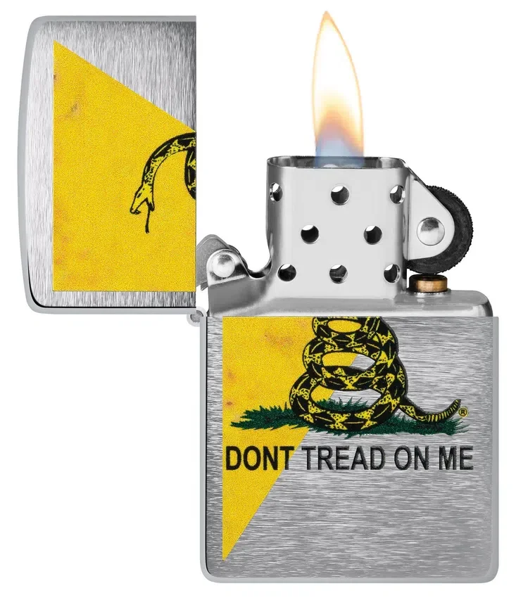 Diseño con la bandera «Dont Tread on Me®» Diseño con la bandera «Dont Tread on Me®»