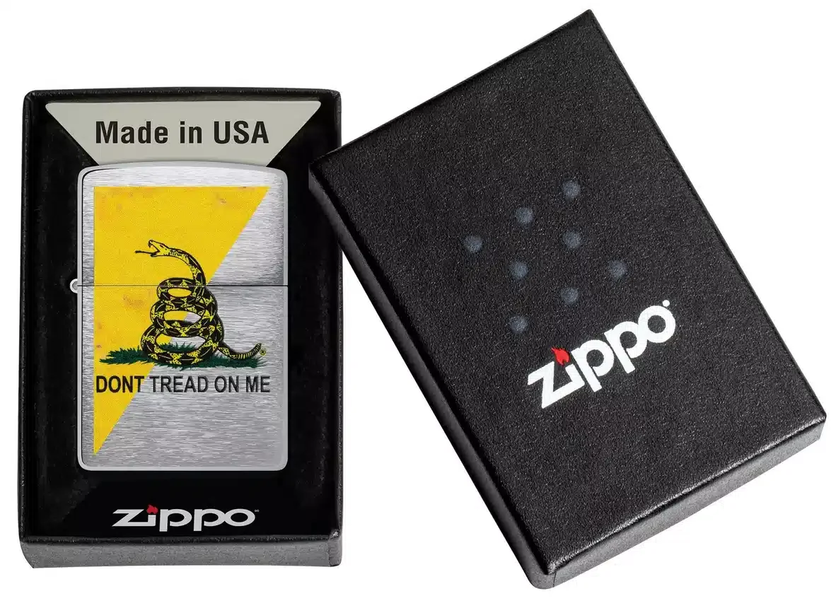 Diseño con la bandera «Dont Tread on Me®» Diseño con la bandera «Dont Tread on Me®»