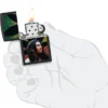 Diseño con la silueta de Bob Marley sobre una hoja Diseño con la silueta de Bob Marley sobre una hoja