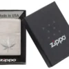 Diseño cromado con hoja de marihuana Diseño cromado con hoja de marihuana