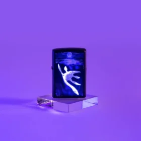 Diseño de Loch Ness con luz negra