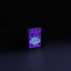 Diseño de motores Harley-Davidson® con luz negra