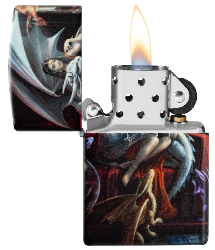 Diseño «Dragon Charm» de Anne Stokes Diseño «Dragon Charm» de Anne Stokes