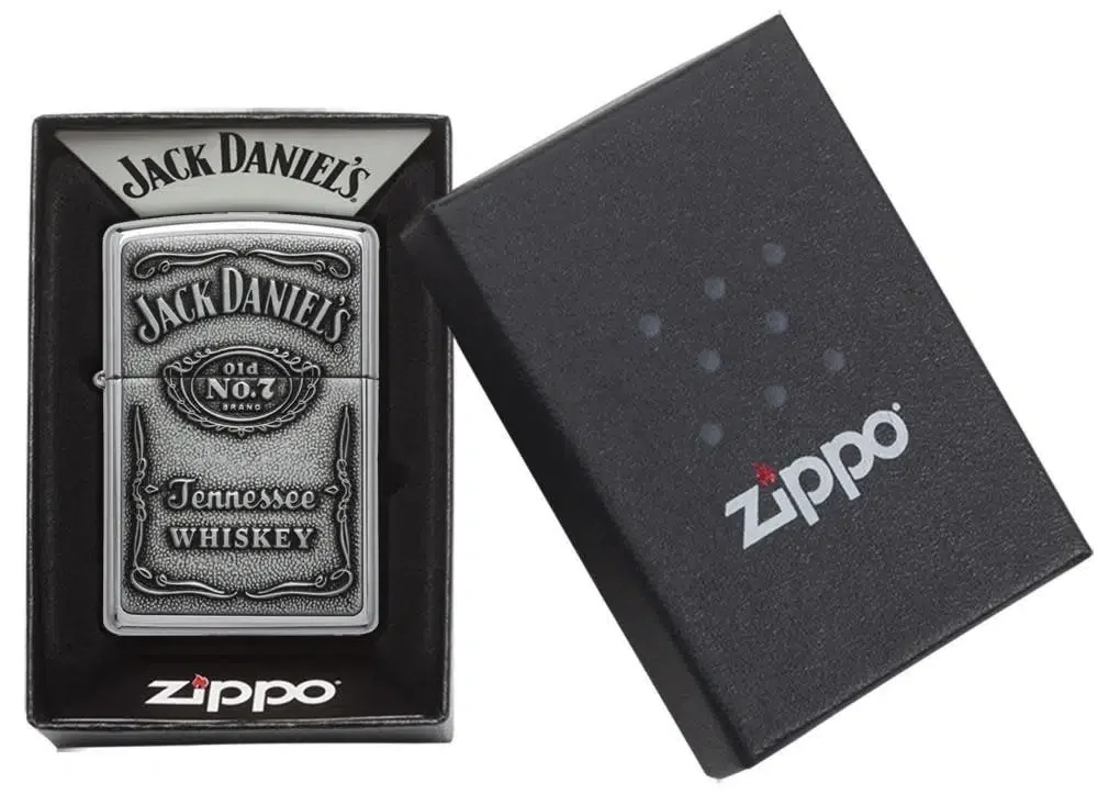 Emblema cromado de Jack Daniel’s® Emblema cromado de Jack Daniel’s®