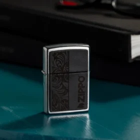 Emblema de cuero negro – Diseño zippo
