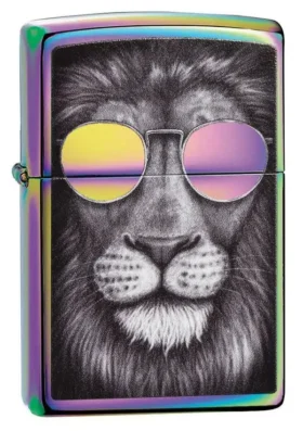 León con gafas de sol