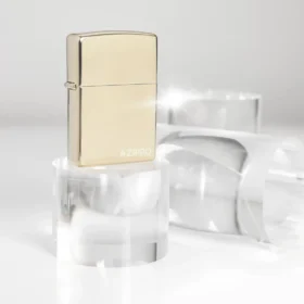 Logotipo Classic de Zippo en color champán