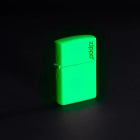 Logotipo Classic de Zippo que brilla en la oscuridad